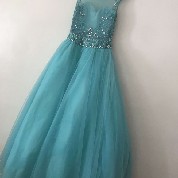 Prom Dress - Picture 2 of 4